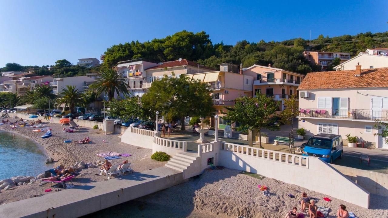 Apartments Lara Podgora Exterior photo